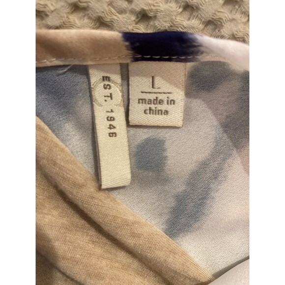 Est. 1946 Blouse Sz Large Oversized Flowy Creams & Blues Casual Top Cap Sleeves - Picture 7 of 11